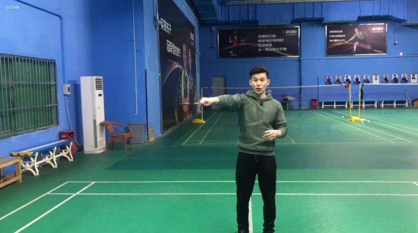李宇轩19课羽毛球杀球教学：从握拍到起跳杀球