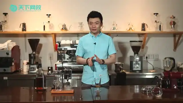 咖啡师必备：10+种经典咖啡调制与拉花技巧